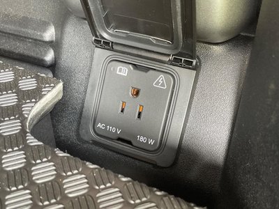 2025 LAND Rover DEFENDER 缩略图 73