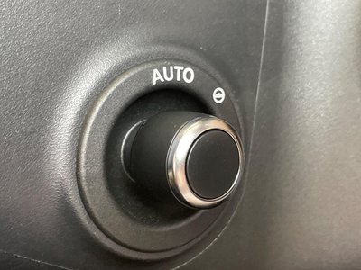 2025 LAND Rover DEFENDER 缩略图 21
