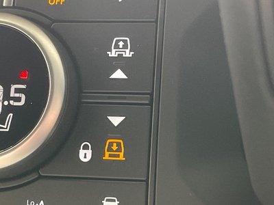 2025 LAND Rover DEFENDER 缩略图 6