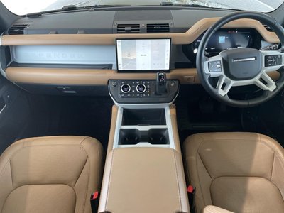 2025 LAND Rover DEFENDER — фото 2