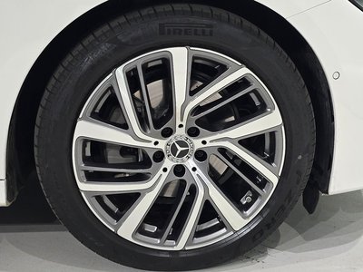 MERCEDES-BENZ E-CLASS - 6