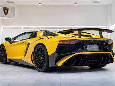 LAMBORGHINI AVENTADOR ROADSTER - 10