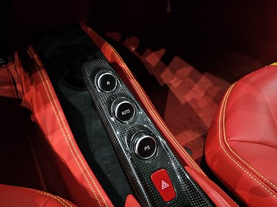 FERRARI F8 TRIBUTO - 9