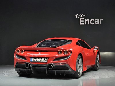 FERRARI F8 TRIBUTO - 3