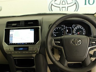 2023 Toyota LAND CRUISER PRADO — миниатюра 13