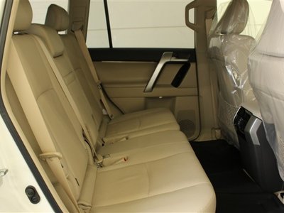 2023 Toyota LAND CRUISER PRADO — миниатюра 28
