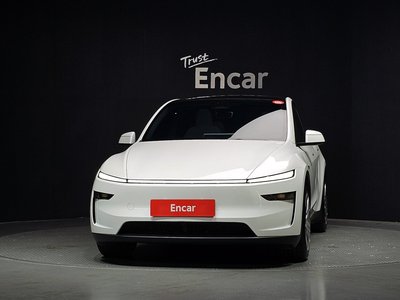 TESLA MODEL Y - 2