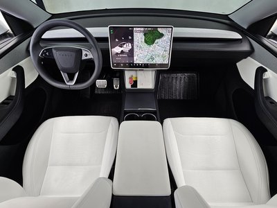 TESLA MODEL Y - 5