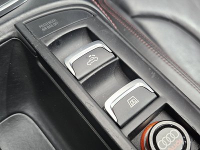 صورة مصغرة 15 لـ 2013 AUDI R8