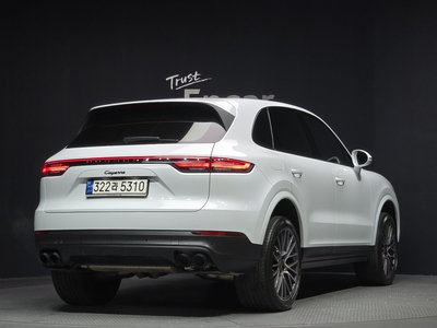 PORSCHE CAYENNE - 4
