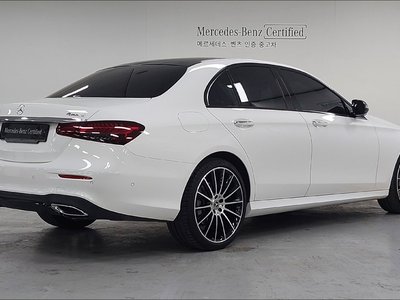 MERCEDES-BENZ E-CLASS - 5