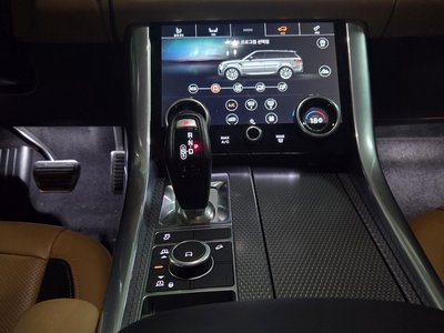 2022 LAND Rover RANGE ROVER SPORT photo 9