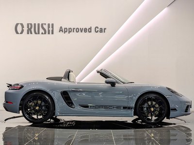 PORSCHE 718 BOXSTER - 4