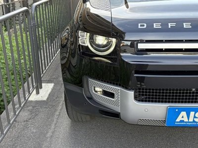 LAND ROVER DEFENDER - 8