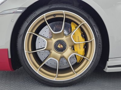 PORSCHE 911 - 6