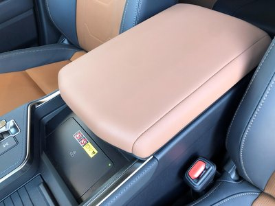 2025 Lexus GX thumbnail 40