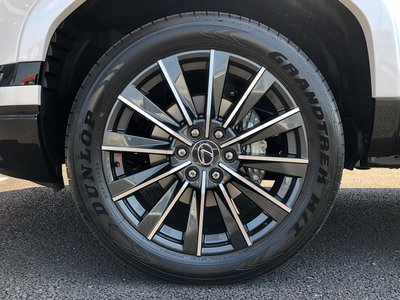 2025 Lexus GX thumbnail 17