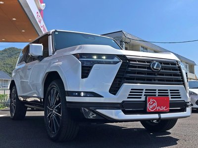 صورة 4 لـ 2025 Lexus GX