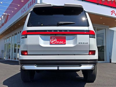 2025 Lexus GX thumbnail 12