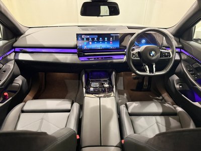 2025 BMW 5 SERIES — миниатюра 27