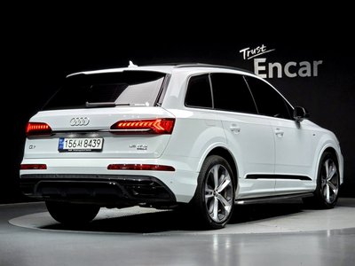 2023 AUDI Q7 photo 3