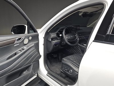 GENESIS GV80 - 10