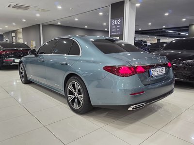 MERCEDES-BENZ E-CLASS - 5