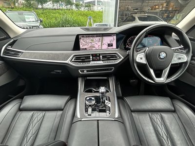2020 BMW X7 photo 2