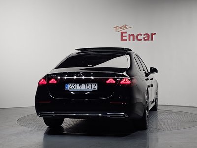 MERCEDES-BENZ E-CLASS - 3