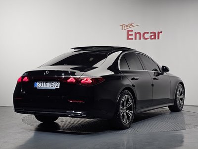 MERCEDES-BENZ E-CLASS - 5