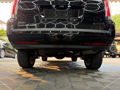 2017 Cadillac ESCALADE photo 19