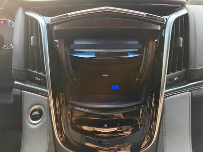 2017 Cadillac ESCALADE photo 36
