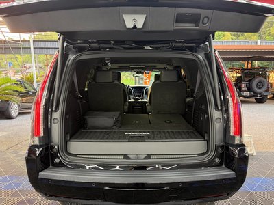 2017 Cadillac ESCALADE photo 55