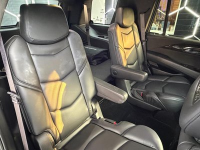2017 Cadillac ESCALADE photo 28