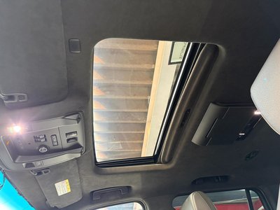 2017 Cadillac ESCALADE photo 50