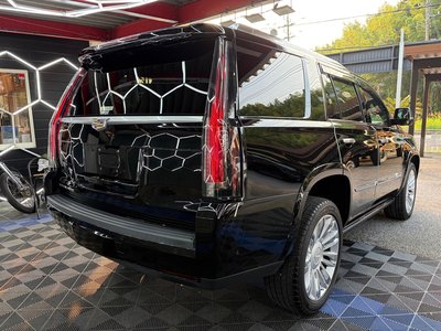 2017 Cadillac ESCALADE photo 16