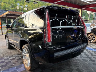 2017 Cadillac ESCALADE photo 17