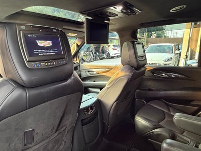 2017 Cadillac ESCALADE photo 27