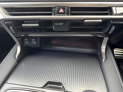 2026 Lexus RX thumbnail 31