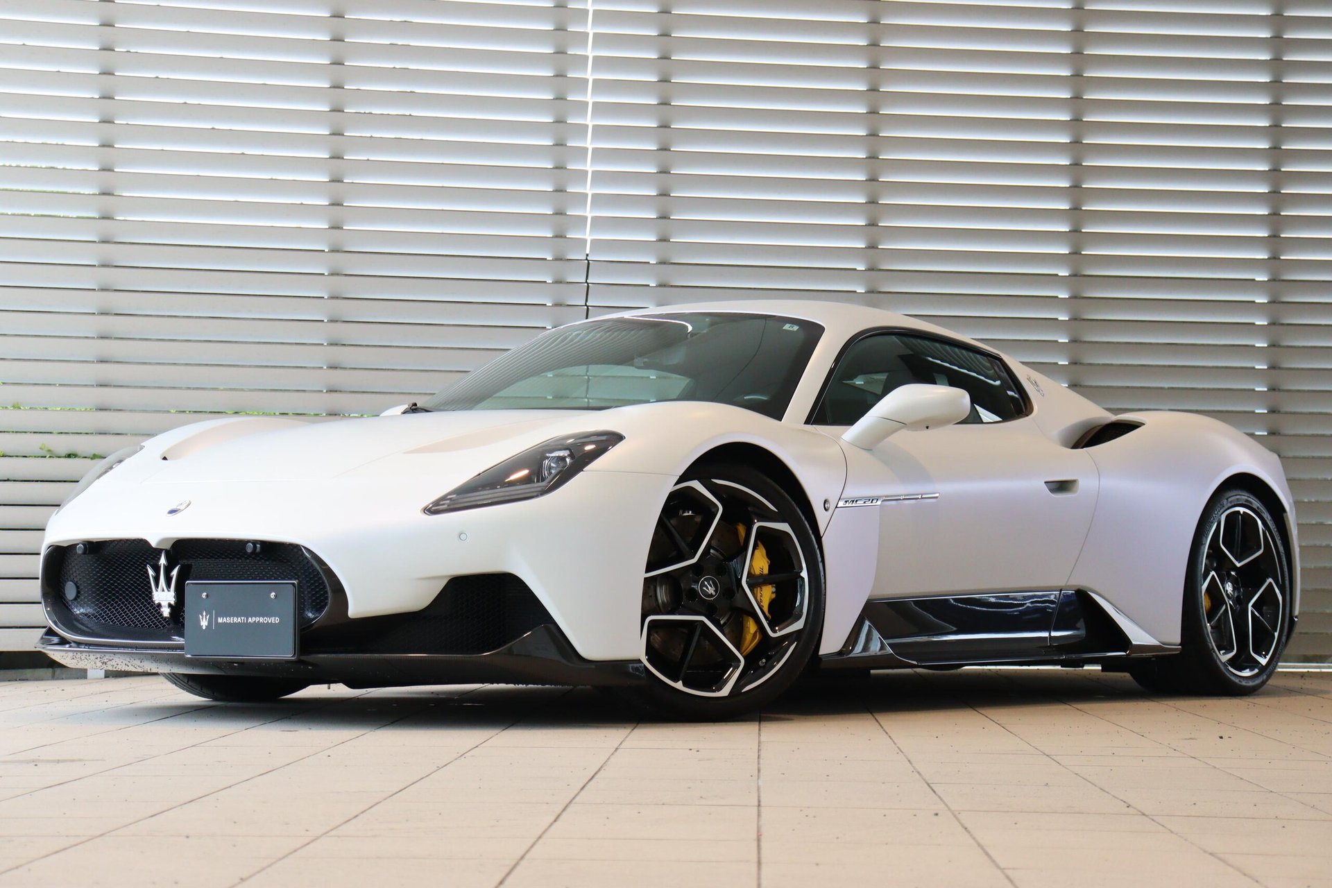 MASERATI MC20 - View 1