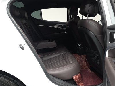 2021 Genesis THE NEW G70 thumbnail 17