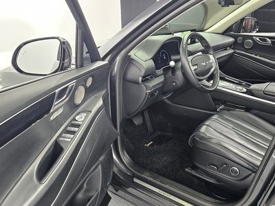 2021 Genesis GV80 thumbnail 13