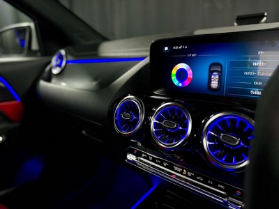 MERCEDES-BENZ GLA - 10