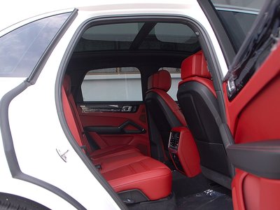 صورة مصغرة 18 لـ 2023 Porsche CAYENNE