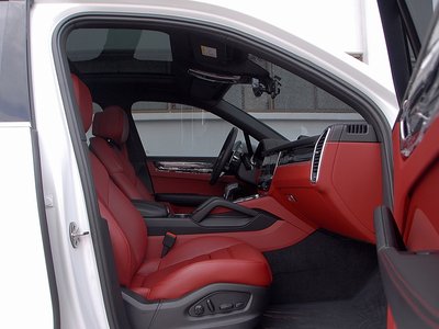 صورة مصغرة 19 لـ 2023 Porsche CAYENNE