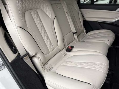 صورة مصغرة 16 لـ 2023 BMW X7