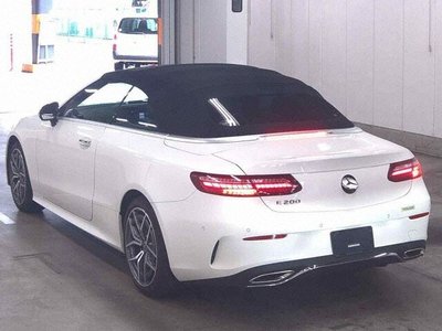 MERCEDES-BENZ E-CLASS - 2