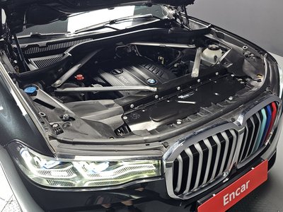 2020 BMW X7 — фото 7
