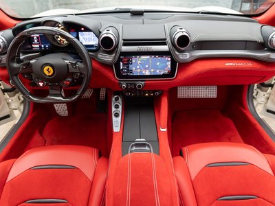 FERRARI GTC4 LUSSO - 4