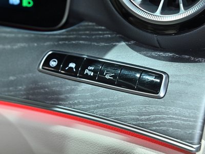 2018 Mercedes-BENZ CLS — миниатюра 32